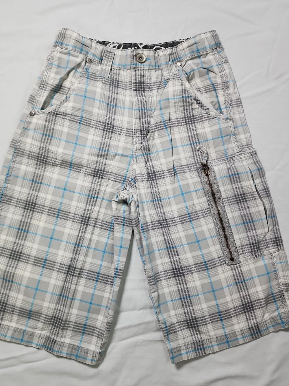 Canyon River Blues Boys Size 16 Plaid Cargo Shorts Blue Gray Y2K Skater Utility